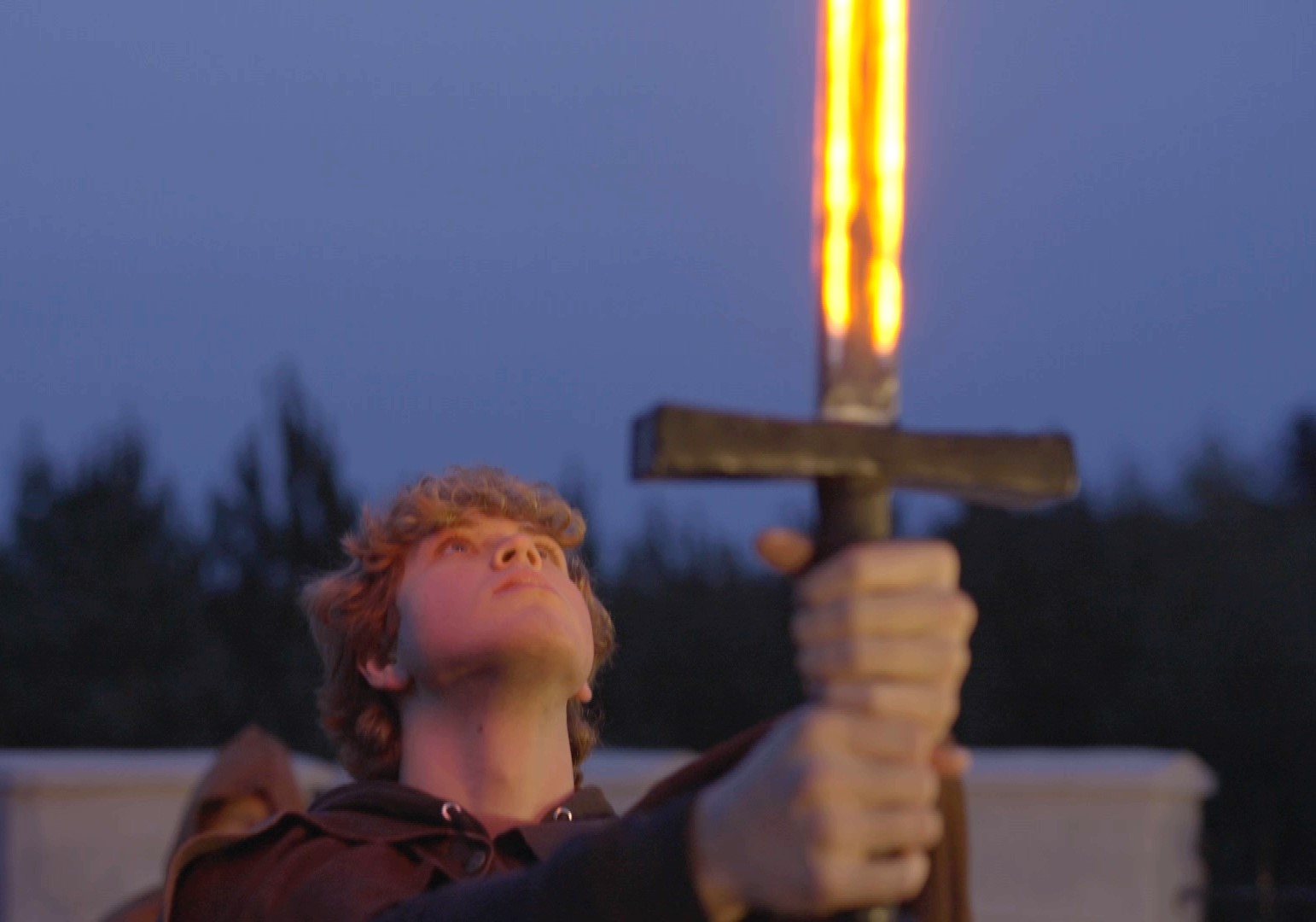 Rozświetlony miecz ognia, scena filmowa w zamku